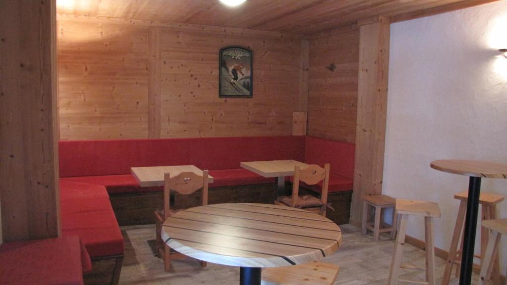 Alpen Roc Hotel Morzine Exterior foto