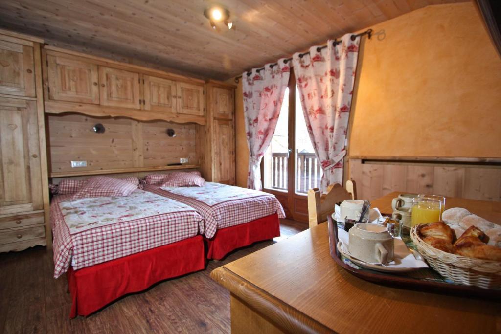 Alpen Roc Hotel Morzine Quarto foto