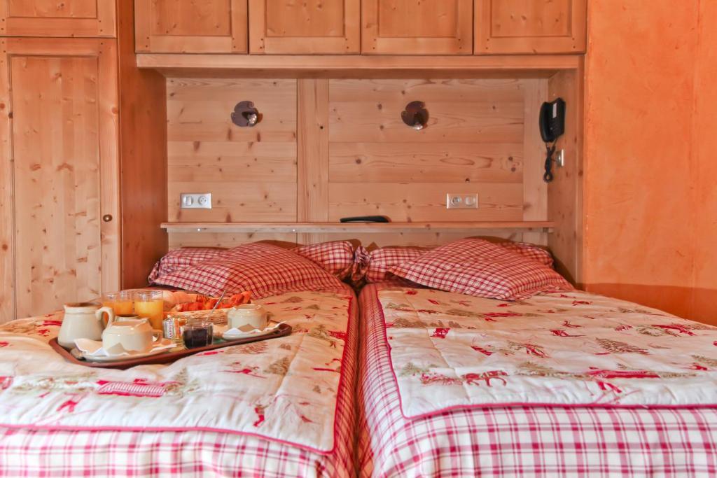 Alpen Roc Hotel Morzine Quarto foto
