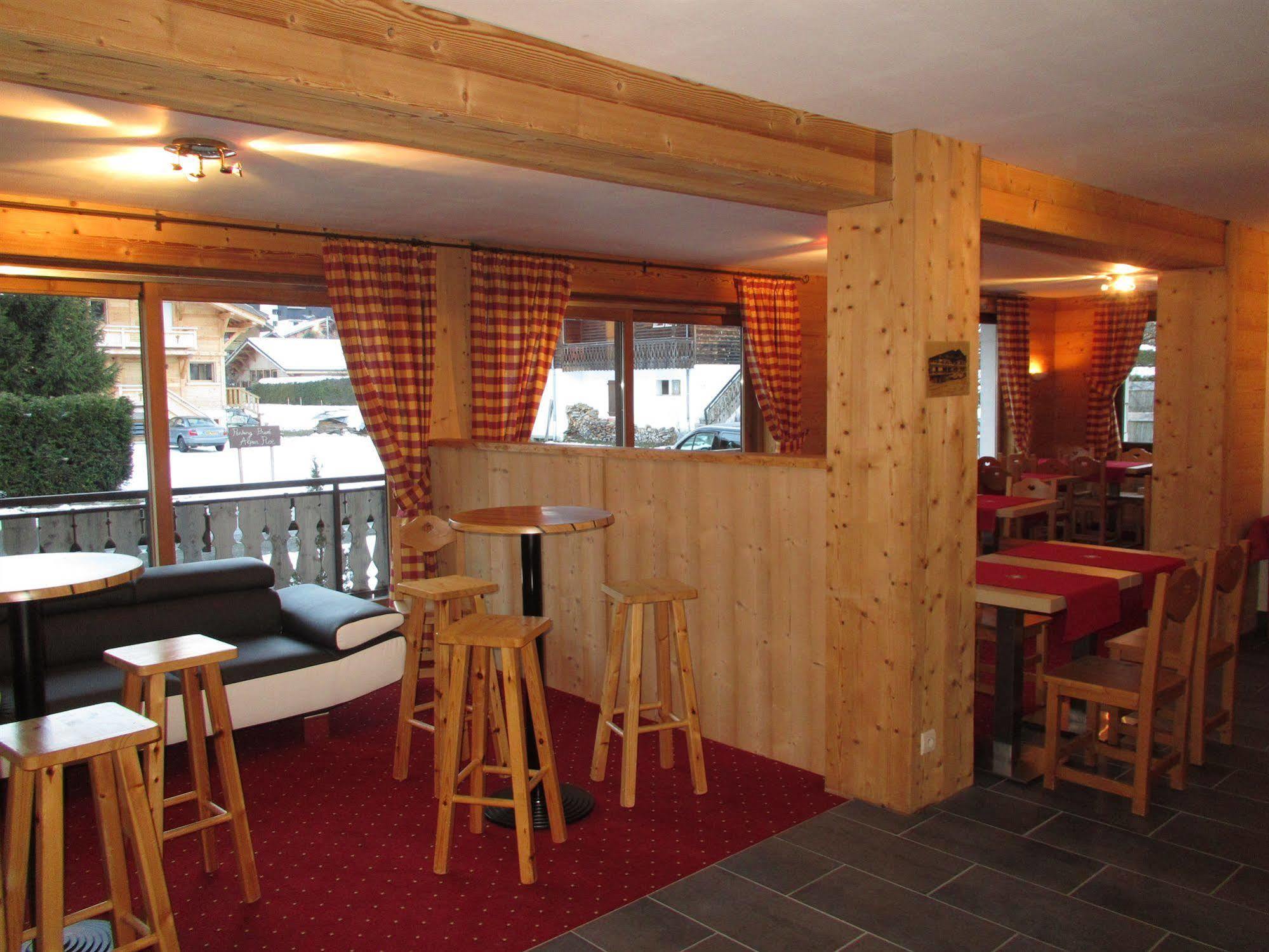 Alpen Roc Hotel Morzine Exterior foto